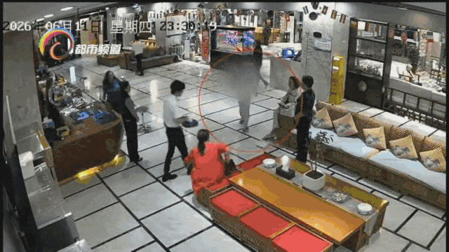 洗个澡7500元不翼而飞！4人团伙靠万能卡盗取储物柜财物，再次作案直接被抓